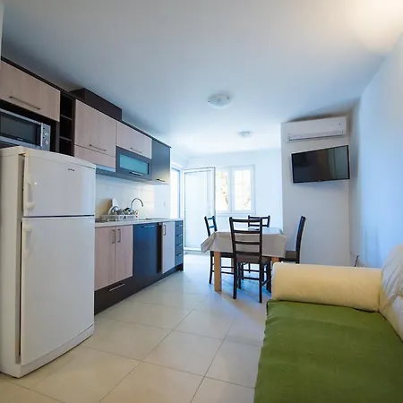 Karlo Apartment